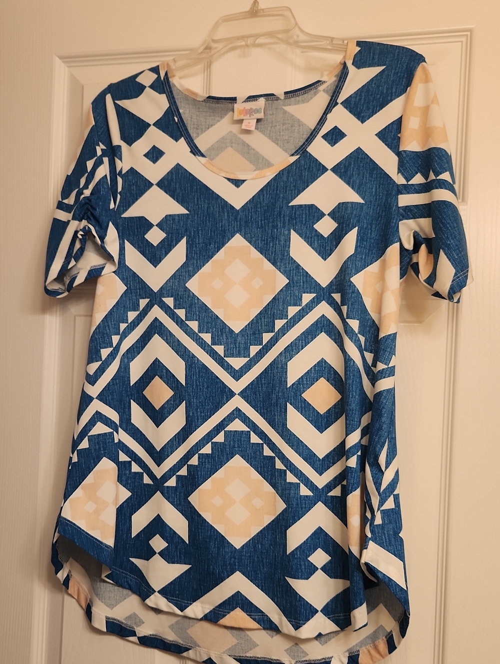 LuLaRoe Blue & Cream Geometric  "Morgan" Short Sleeve Shirt